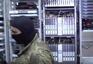 Каналы спутникового телевидения незаконно ретранслировались в 9 тысяч квартир Новочеркасска [Видео]