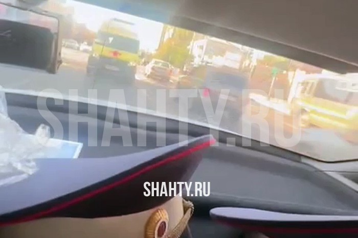 В Ростове скорую с ребенком пришлось сопровождать инспекторам ДПС