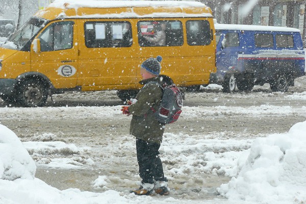 Микроавтобус с детьми, ехавший в г. Шахты, попал в ДТП: в «Газель» врезался УАЗ