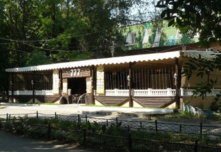 В г. Шахты убирают кафе в Александровском парке?