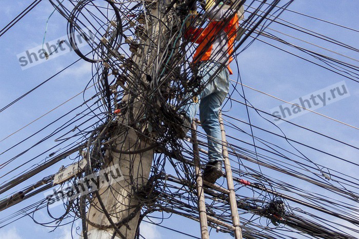 В Шахтах четыре отключения на сетях 6 кВ: работают 5 аварийных бригад
