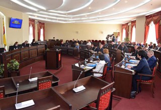 В Шахтах рассказали, как расходуют бюджетные деньги — главы городов Дона слушали внимательно