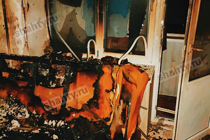 Погибли 43-летняя мать и 21-летний сын: загорелся диван в квартире в Ростовской области