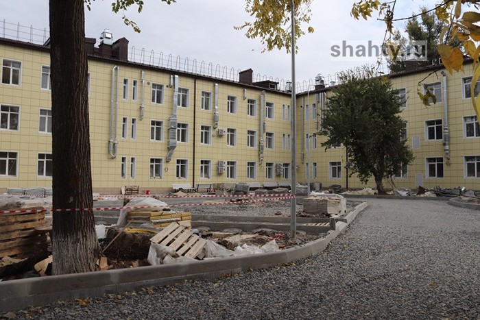 В Шахтах закончат ремонт детской городской больницы до конца года