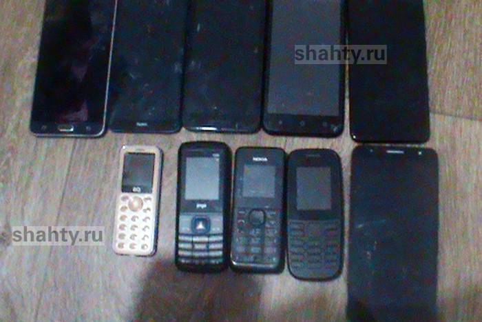 В колонию ИК-9 в Шахтах пытались перебросить 10 телефонов
