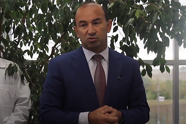 На недвижимость Вадима Ванеева в г. Шахты наложен арест — с него требуют еще 47,4 млрд рублей