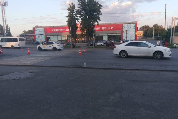 В Шахтах сбили 15-летнего подростка на «зебре» около автовокзала