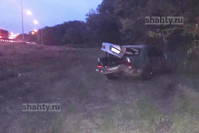 Водитель уснул за рулем: Mercedes опрокинулся на трассе М-4, пострадала семья