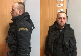 Бывший зек надел полицейскую форму и вымогал деньги у прохожих на улице