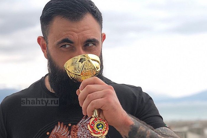 Аким Вахтин из г. Шахты установил новый рекорд в пауэрлифтинге