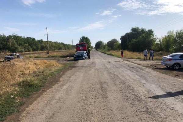 Honda Civic протаранила Ваз, не уступивший дорогу: водитель погиб