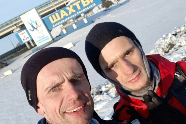 Мужик прибежал в Шахты из Ростова за цветами для жены