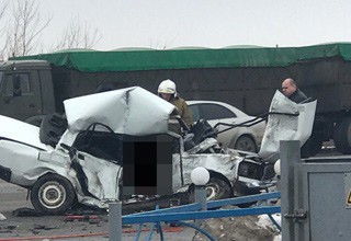 Погиб водитель «семерки», врезавшись в Audi на встречке на трассе Ростов — Азов [Фото + видео]