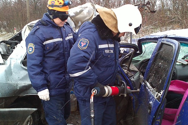 Погибли 26-летняя девушка и парень в лобовом ДТП на трассе под Сальском