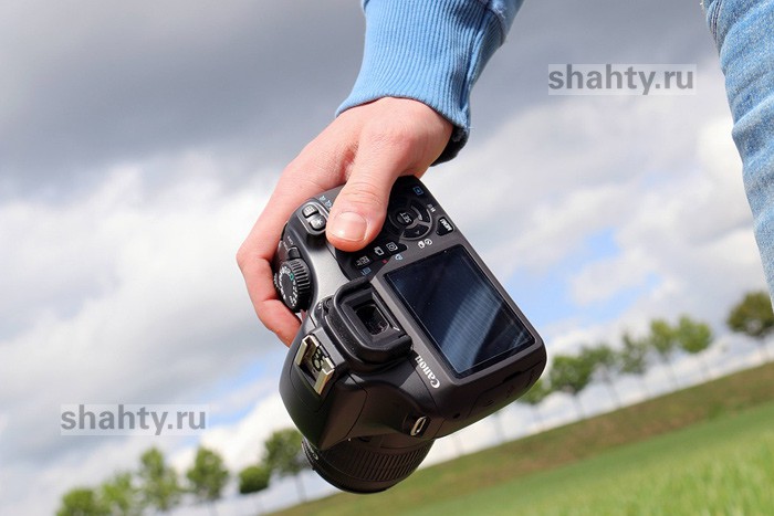 В Шахтах украли у фотографа фотоаппарат и объективы на 235 тысяч рублей