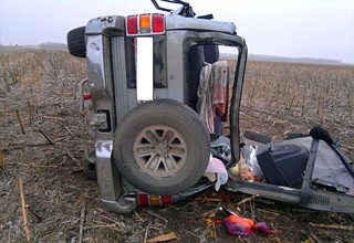Две женщины, вылетевшие из Mitsubishi Pajero, погибли в Ростовской области