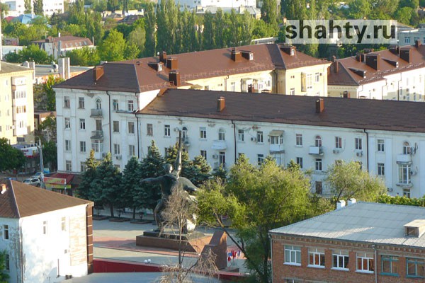 Шахтинский городской. Дом советов город Шахты. Дом советов Шахты. Белый дом в Шахтах.