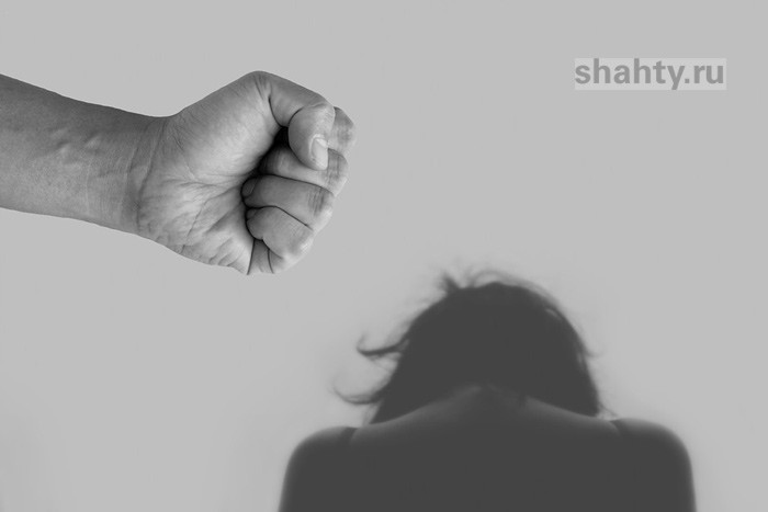 В соседнем с Шахтами Новошахтинске от побоев умерла 40-летняя женщина