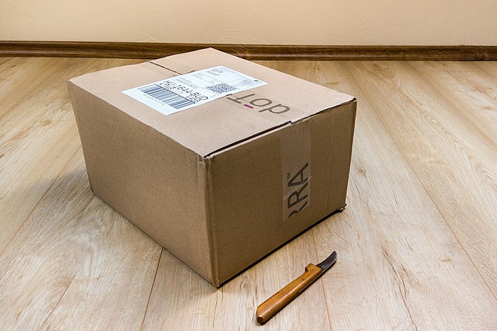 Жителям Шахт рассказали, как правильно принять товар, доставленный курьером