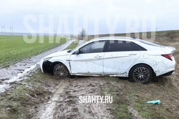 Автоледи на иномарке слетела с трассы Волгодонск — Зимовники