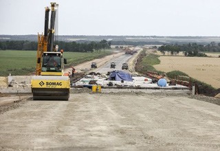 Дорога до аэропорта Платов станет четырехполосной