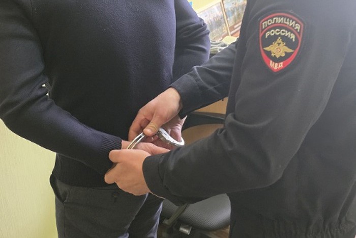 В Шахтах осудят мужчину, у которого в кармане нашли порошок