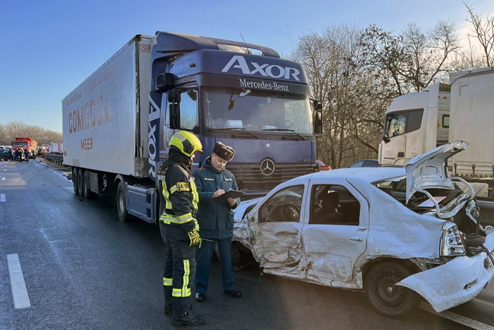 Подробности ДТП с четырьмя погибшими на трассе М4 в Ростовской области