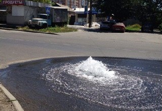 Водоканал объяснил, почему вода лилась сутками по улицам г. Шахты