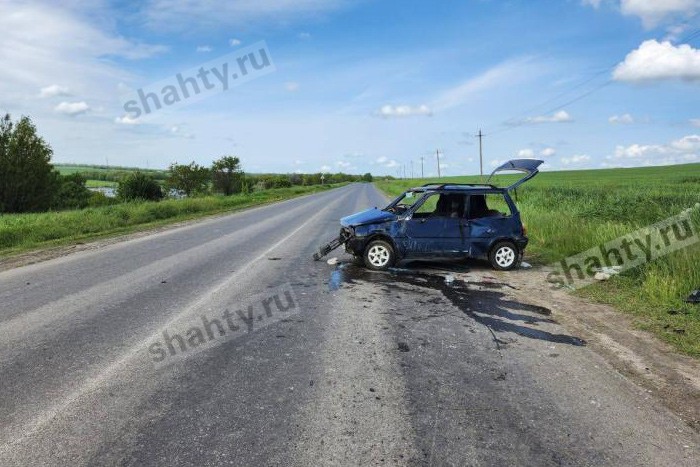 Погиб мужчина в ДТП, перевернувшись на автомобиле «Ока» в Ростовской области