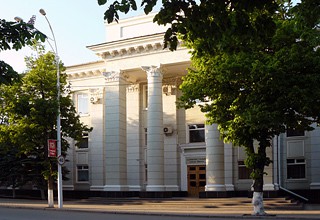 Заработали 6 млн рублей 6 замов главы администрации г. Шахты
