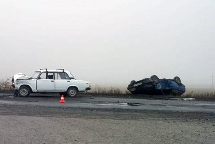 Под Шахтами автоледи устроила ДТП: пострадали три человека