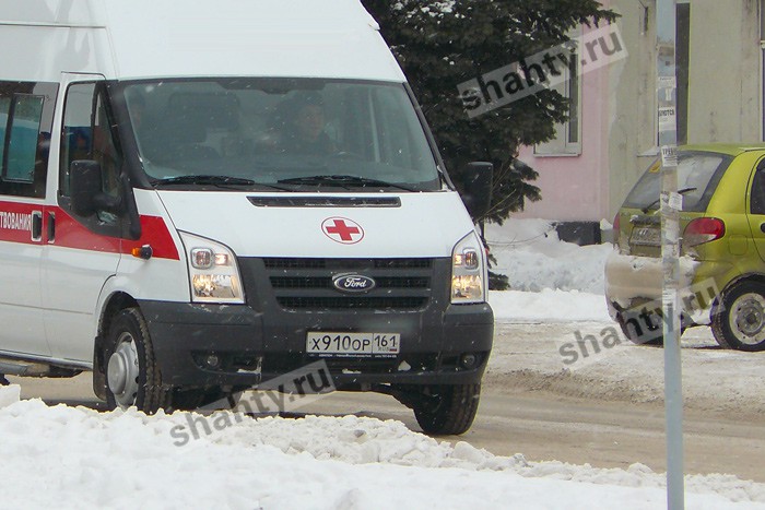 В Шахтах иномарка сбила женщину на пешеходном переходе на улице Разина