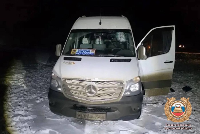 Погиб водитель автобуса от камня в Ростовской области