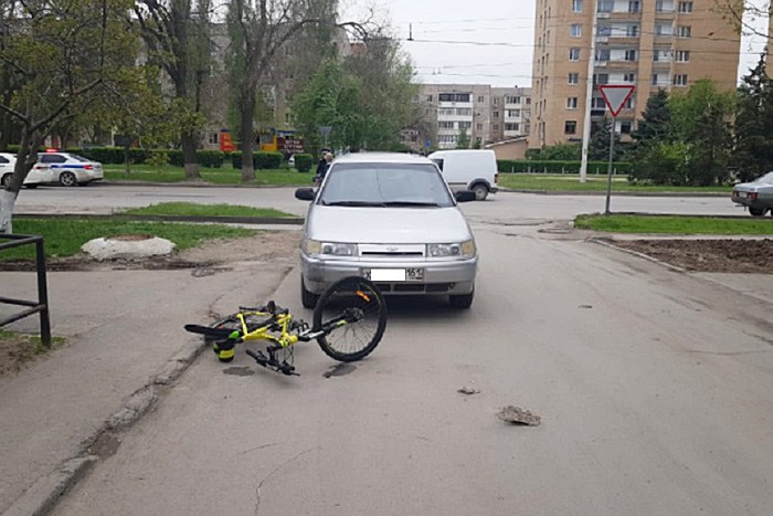 Мальчика на велосипеде сбил пенсионер, заезжая во двор дома в Волгодонске
