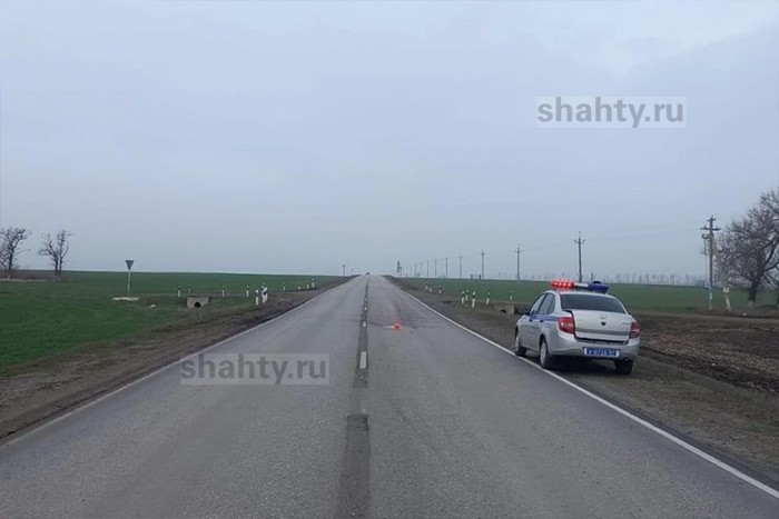 Водитель сбил насмерть пешехода на дороге в Ростовской области и скрылся