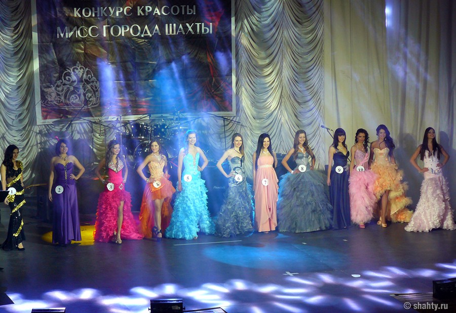 Участницы конкурса «Мисс города Шахты 2012»