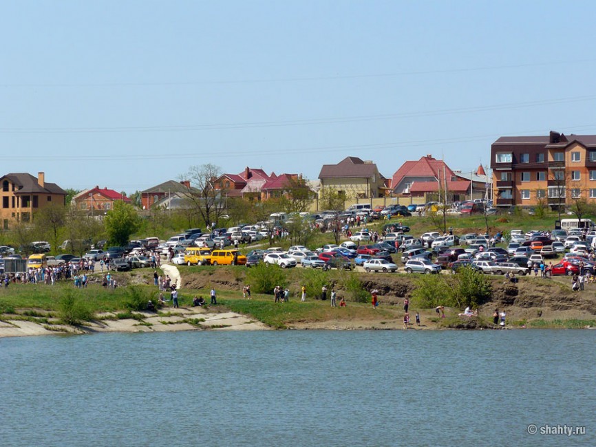 Водохранилище ХБК в г. Шахты 3 мая 2013 г., противоположный от реконструкции берег